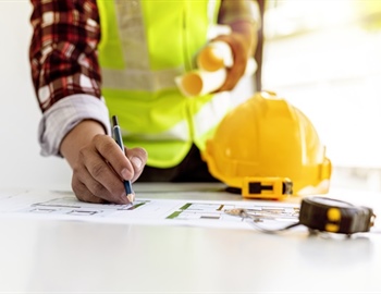 How Do I Choose the Right Contractor for My Home Renovation?