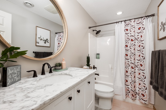 How Do I Maximize Space in a Small Bathroom Remodel?